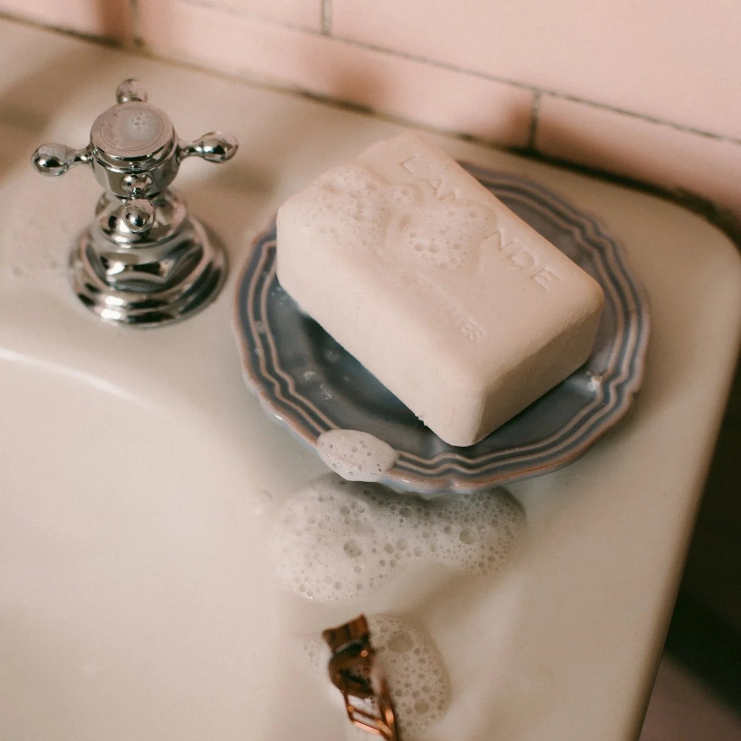 Alternate image of L'Amande Vegetable Soap Milk Bar