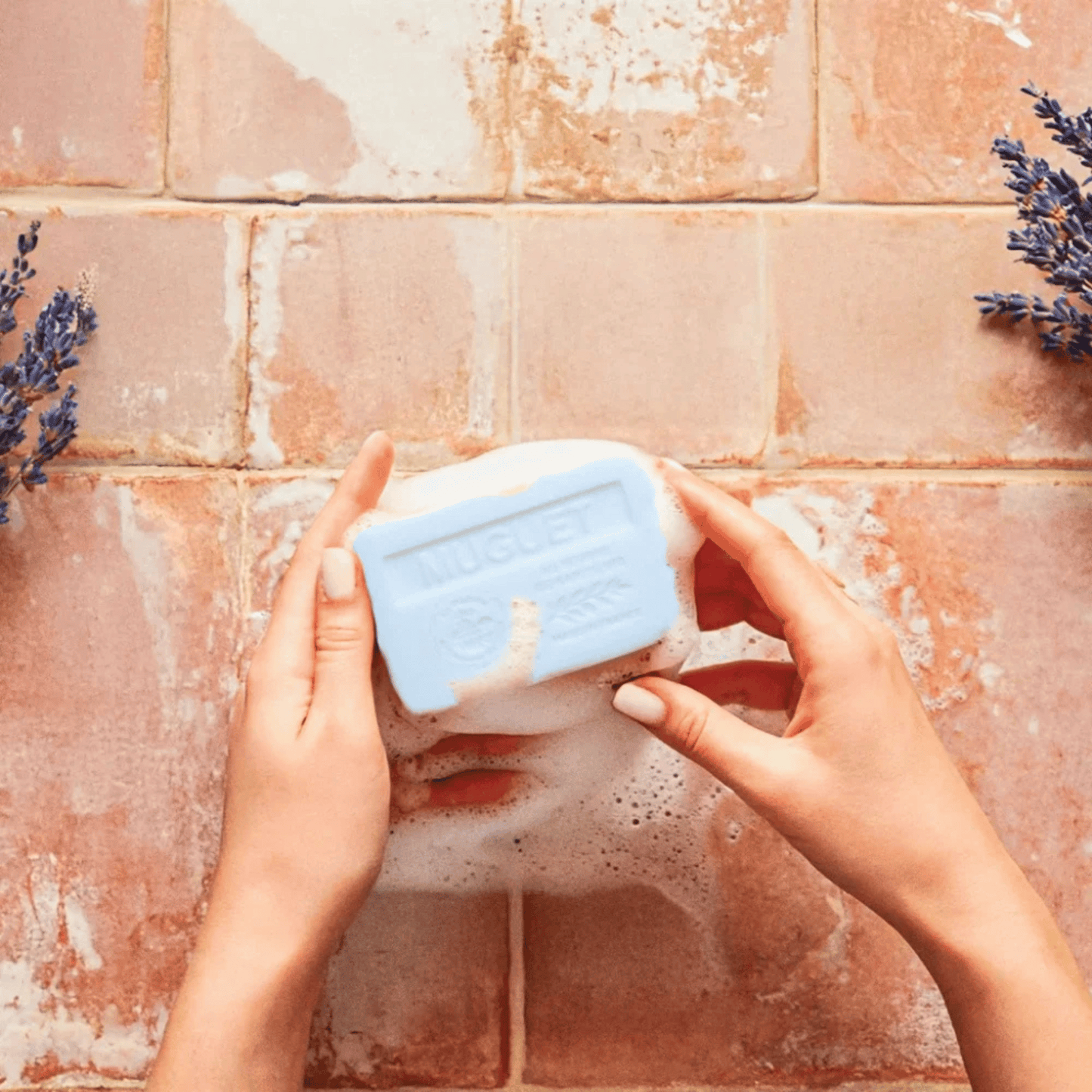 La Maison du Savon de Marseille Lily of the Valley Shea Butter Soap (250 g) #10089840