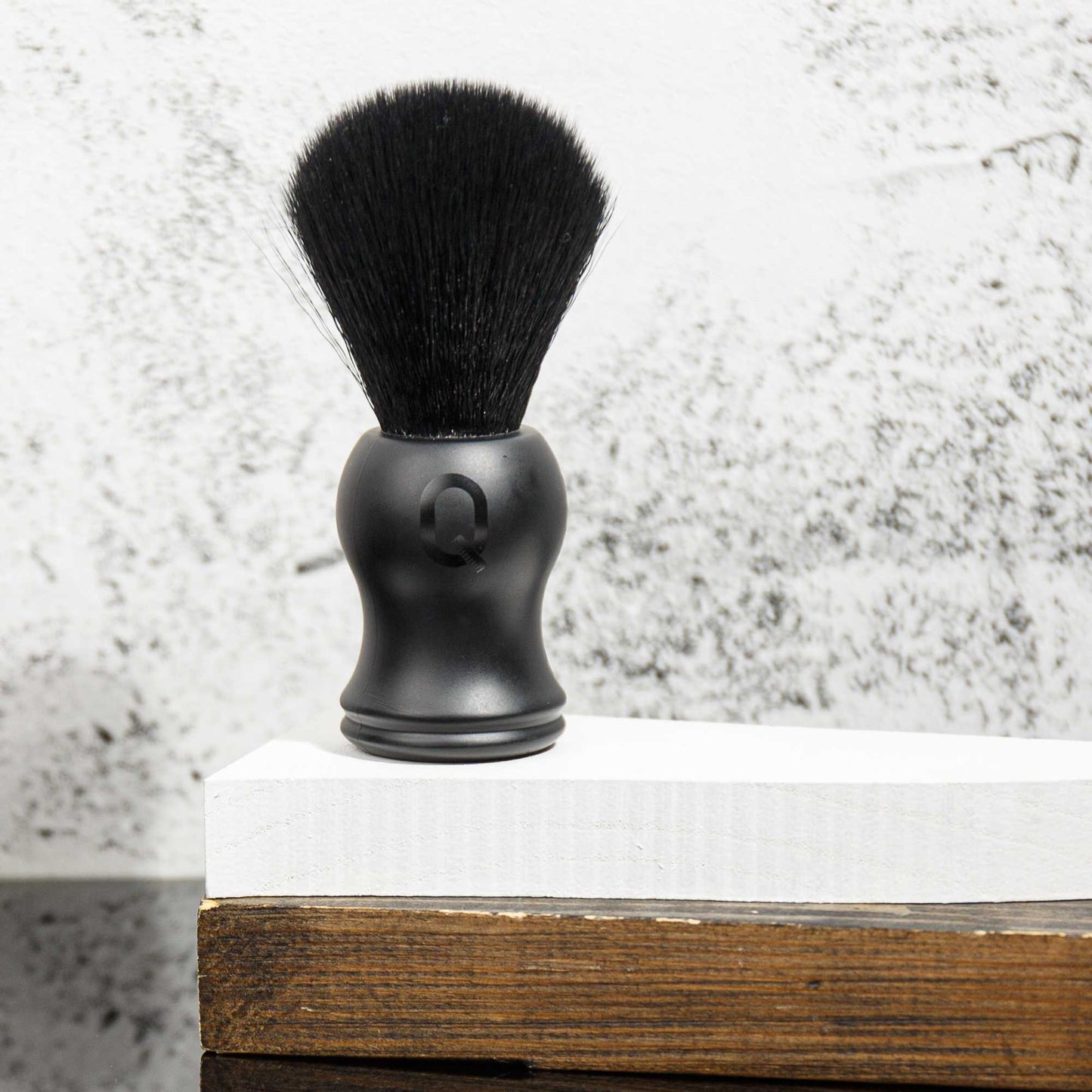 Q Brothers Shave Brush with Synthetic Fibers (Black) #10085205