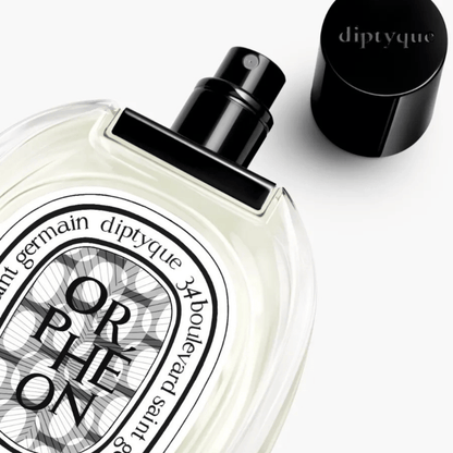 Alternate image of the opened bottle