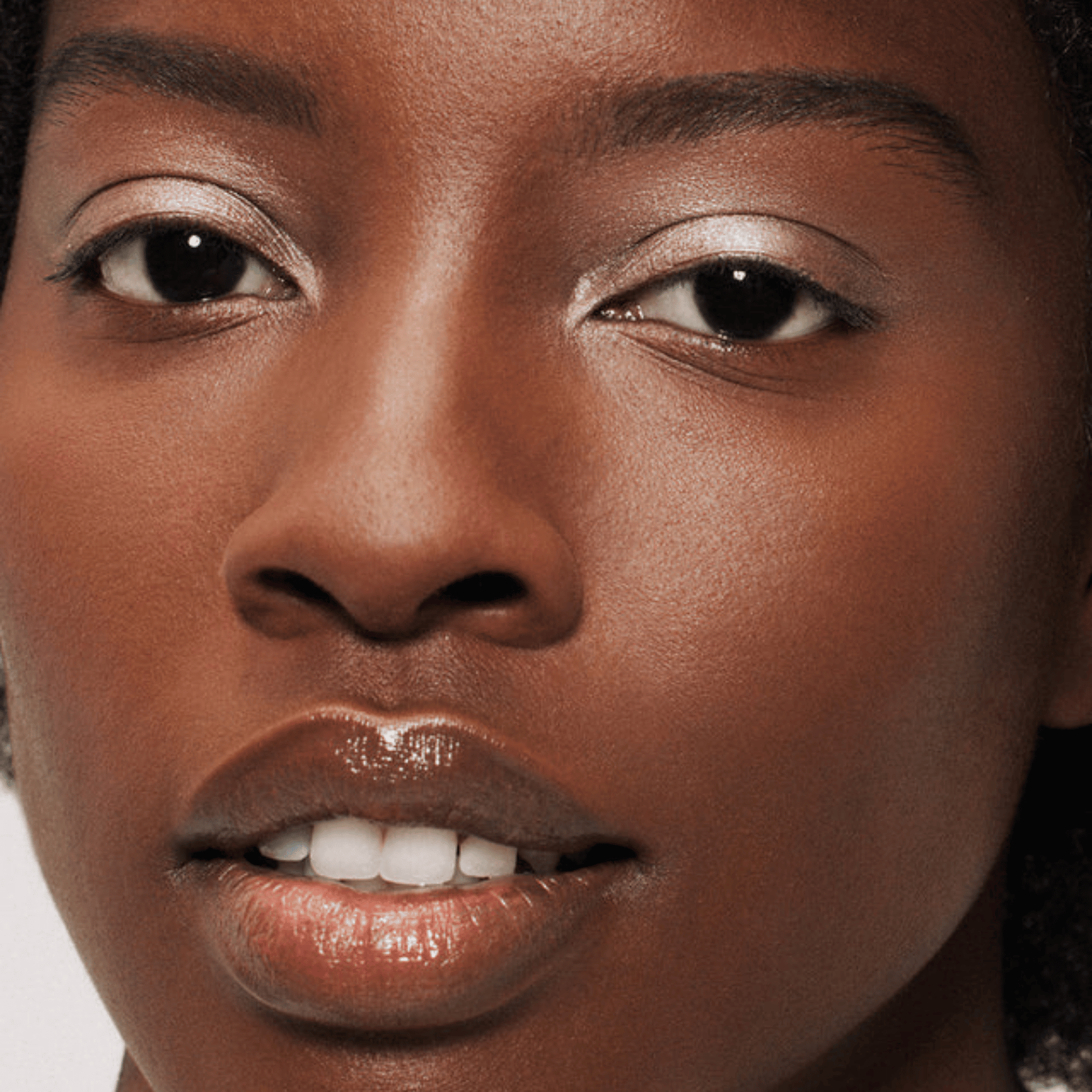 Alternate image of model wearing ILIA Beam Stylus Shadow Stick
