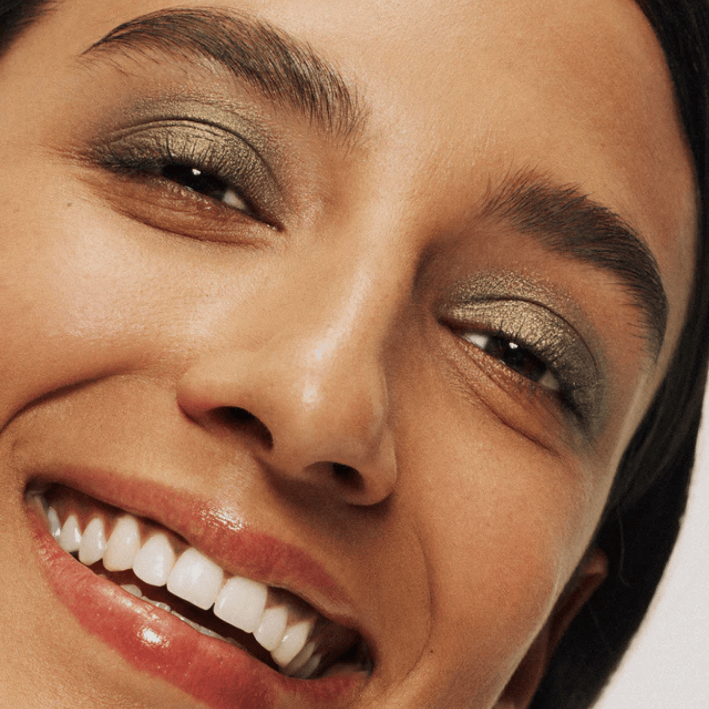 Alternate image of model wearing ILIA Patina Stylus Shadow Stick 