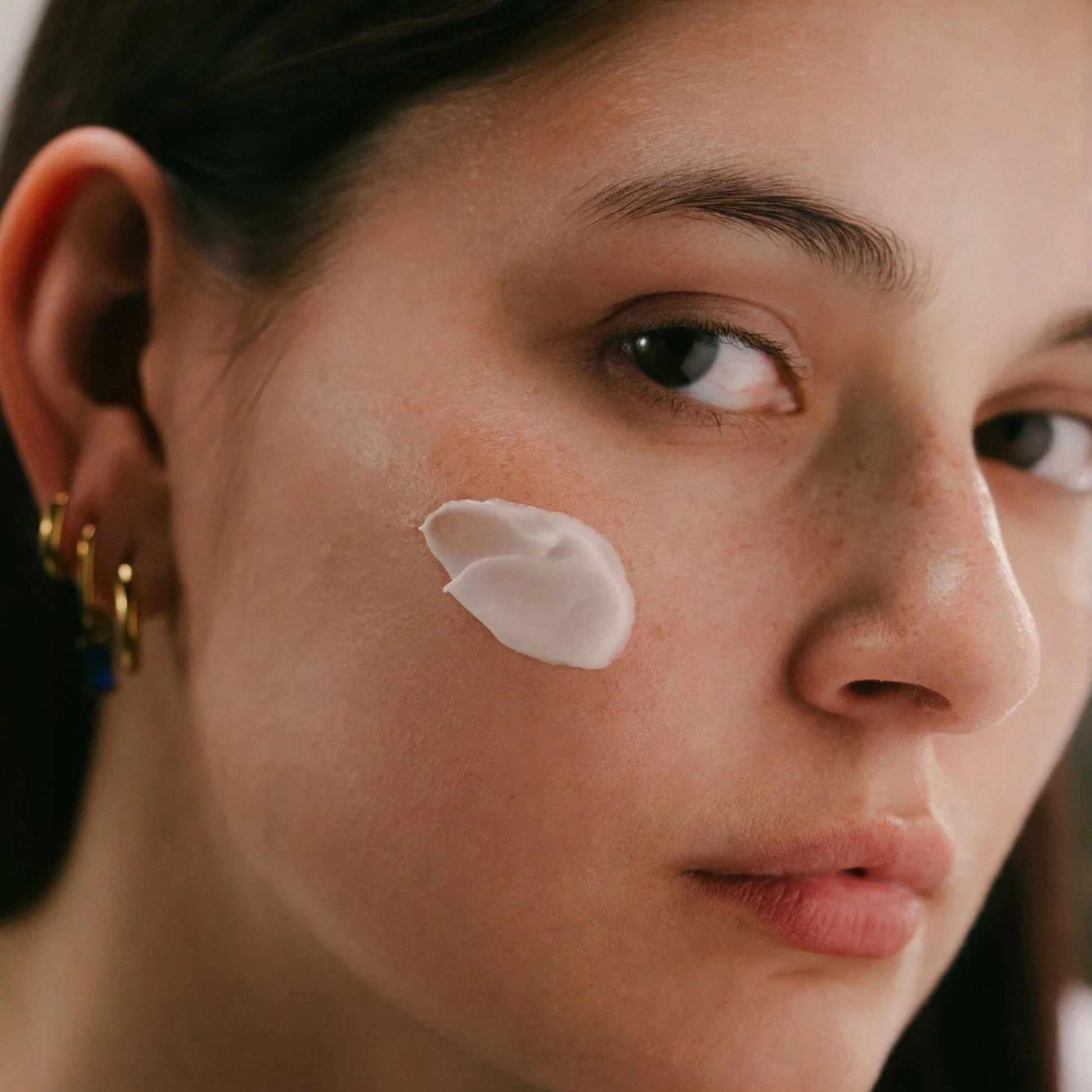 Alternate image of L'Amande Moisturizing Face Cream