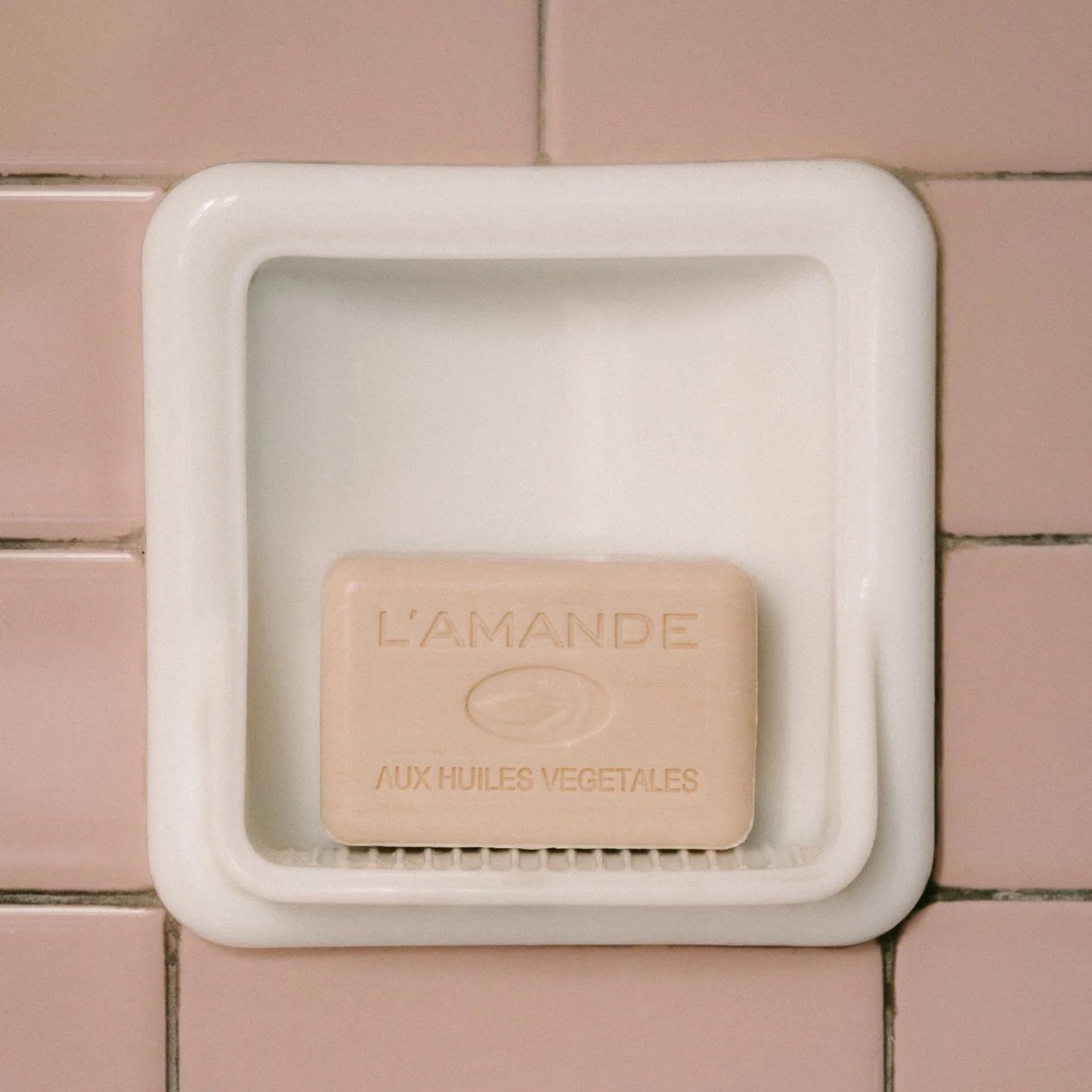 Alternate image of L'Amande Vegetable Soap Milk Bar