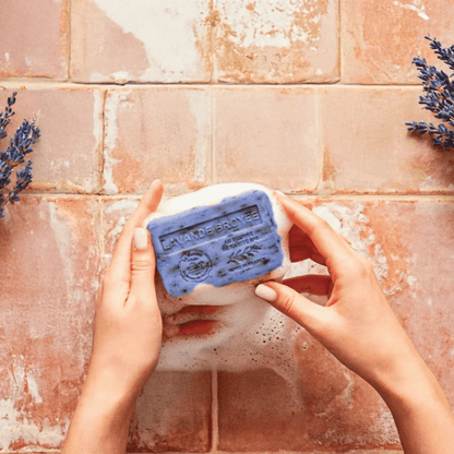 La Maison du Savon de Marseille Exfoliating Lavender Shea Butter Soap (250 g) #10089836