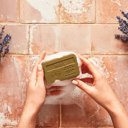 La Maison du Savon de Marseille Honey Shea Butter Soap (250 g) #10089838
