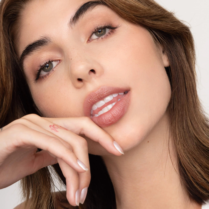 Model Image of Roxie Lip Tint