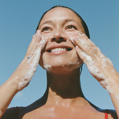 Alternate Image of Fantastic Face Wash, white metal soap bottle with pump