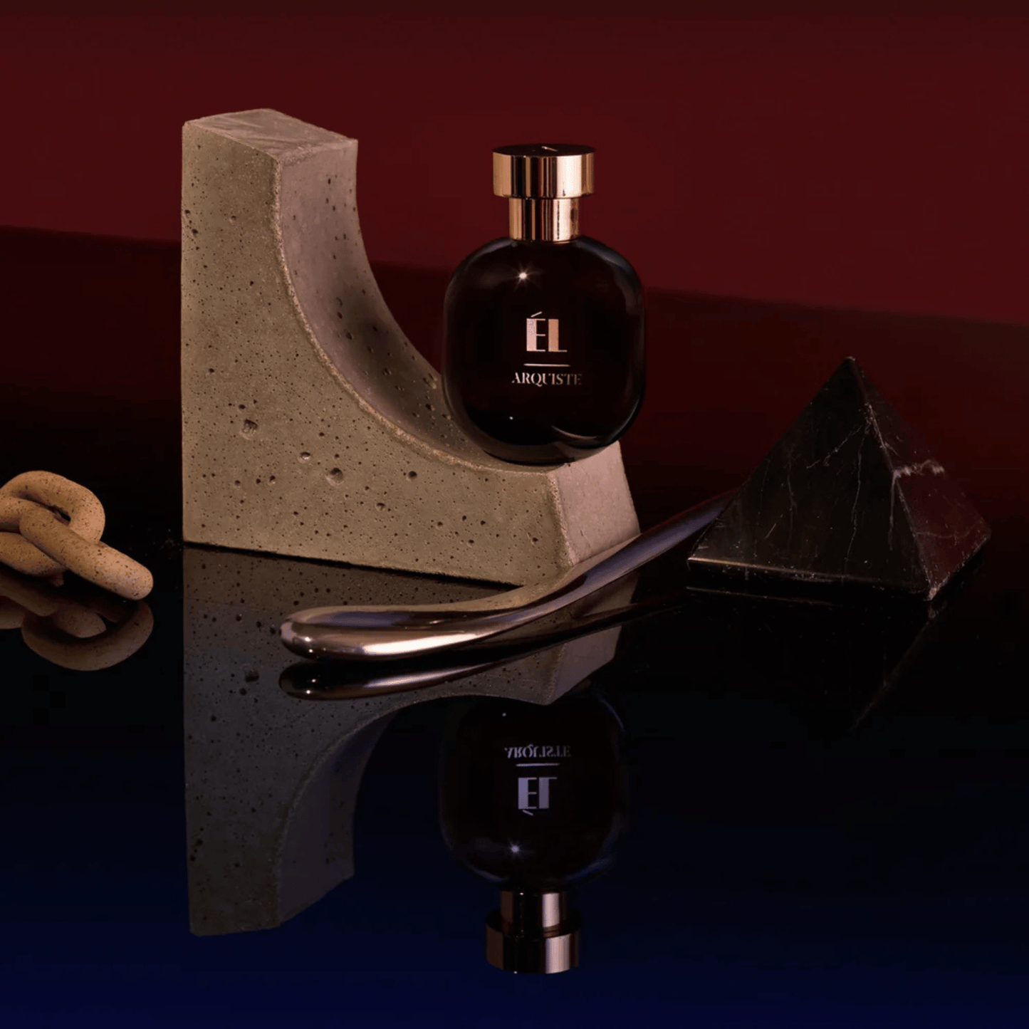 Alternate Image El EDP, black perfume bottle with gold cap