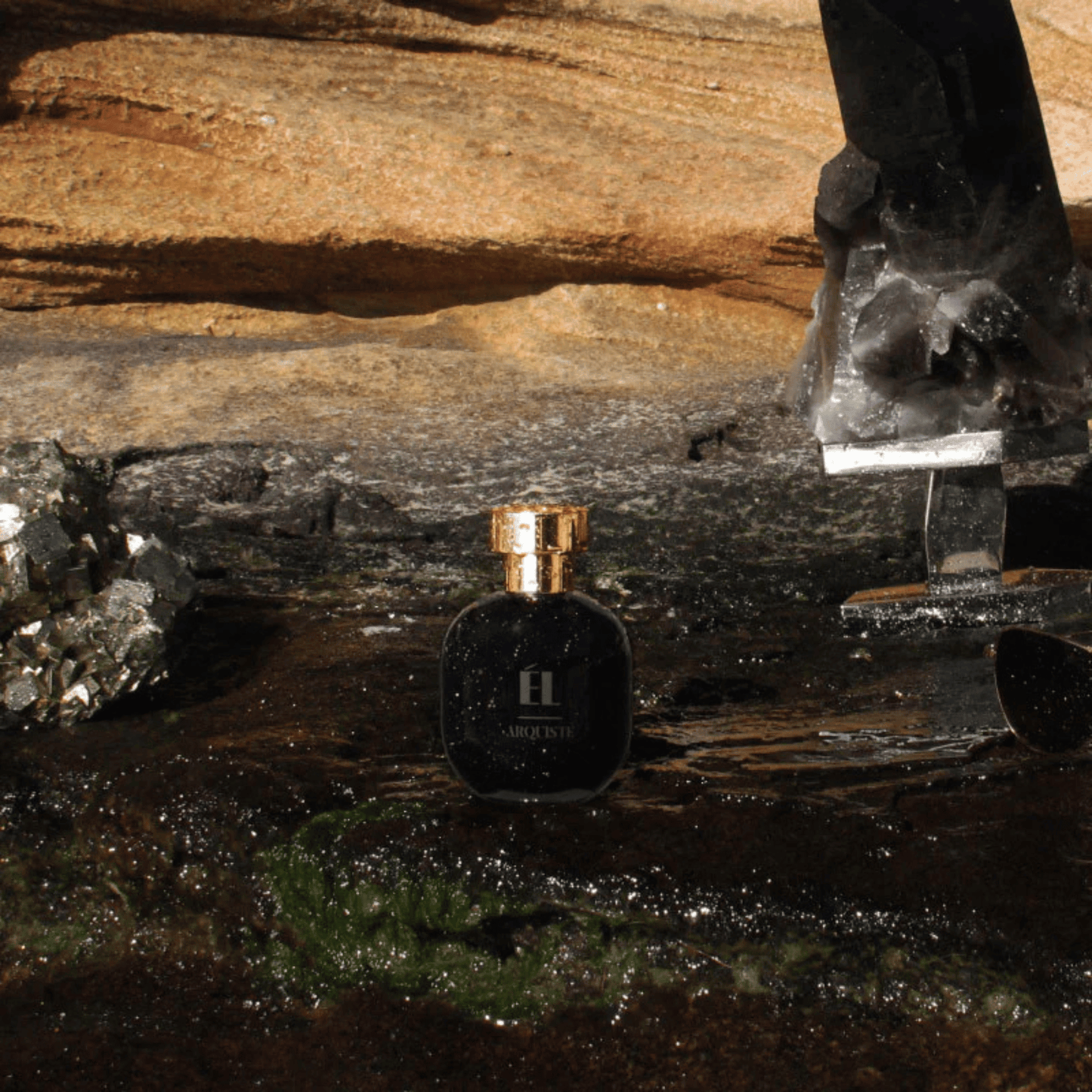 Alternate Image El EDP, black perfume bottle with gold cap