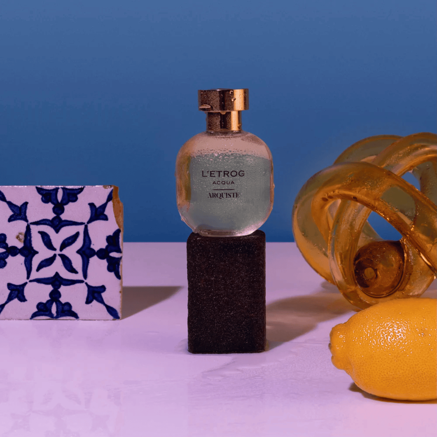 Alternate Image of L'Etrog Acqua EDP, perfume bottle with gold cap