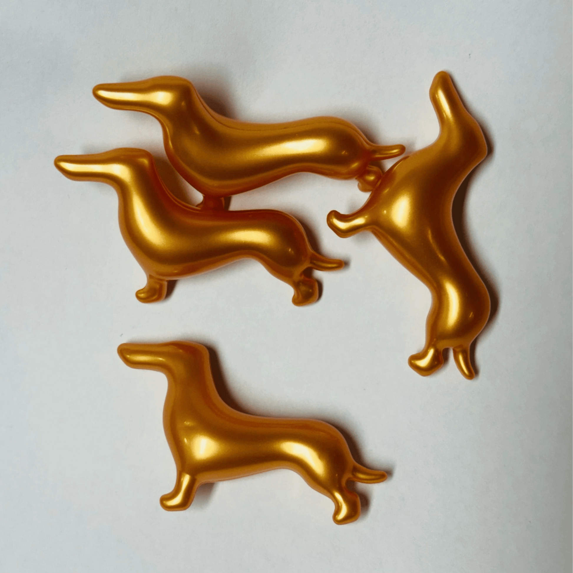 Alternate Image of Dissolvable Dachshunds Strawberry Bath Pearls