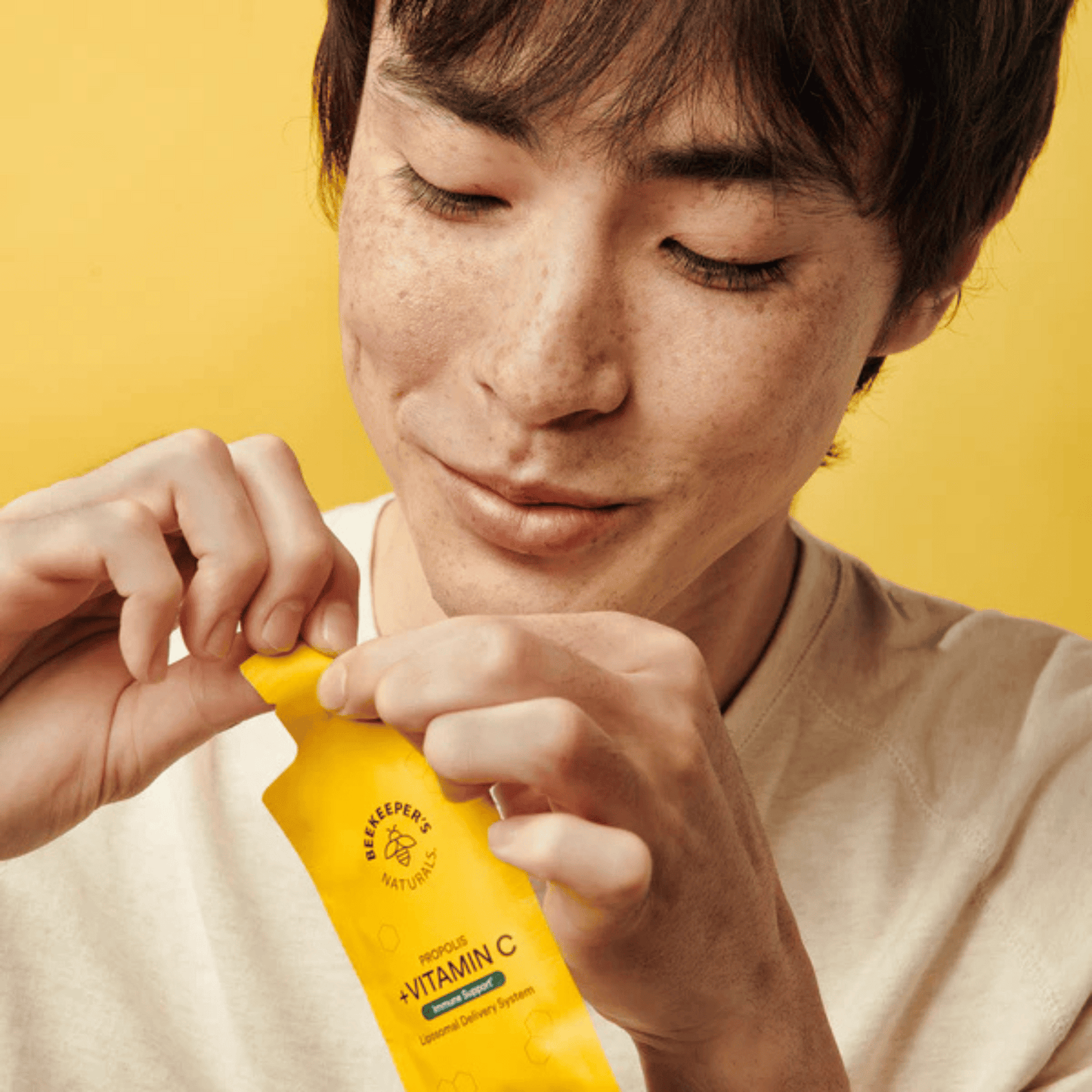 Alternate Image of Propolis + Vitamin C Liposomal Packet