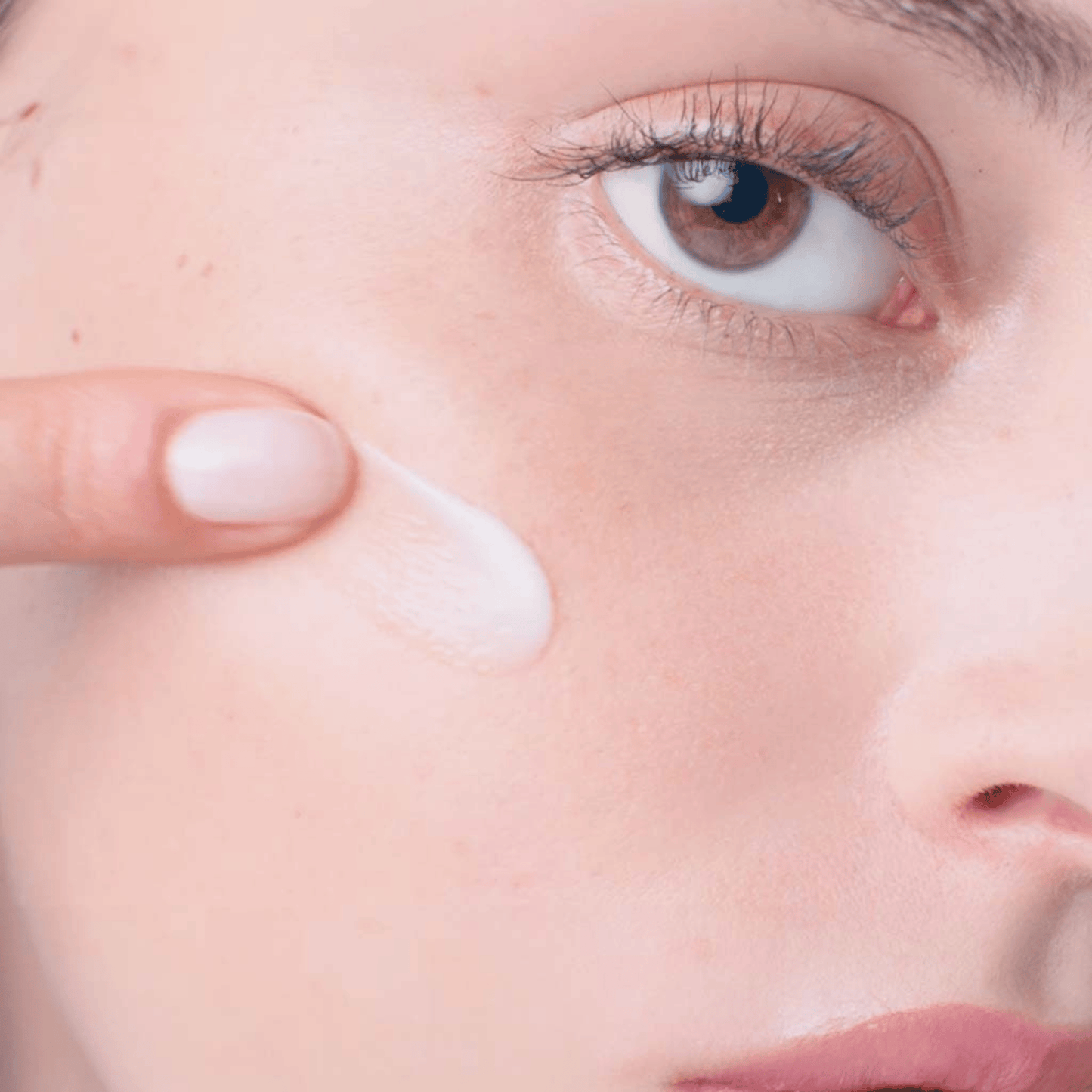 Alternate Image of Hydrabio Light Cream, cream texture