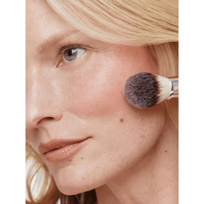 Alternate Image of Closer Soft Focus Blurring Blush