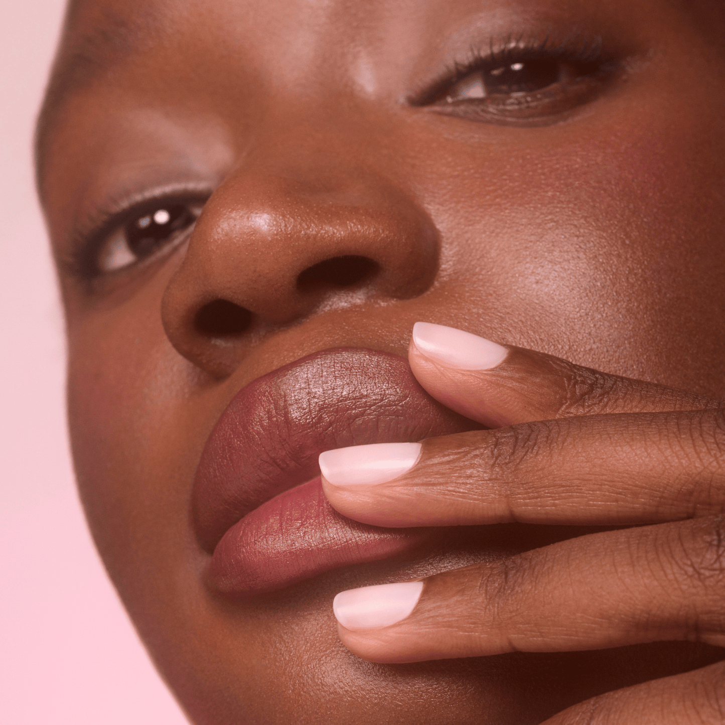 Alternate Image of Active Blur, Light pink nail treatment