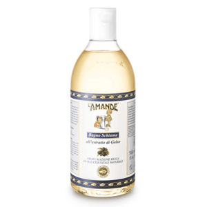 Front view of L’amande Mulberry Foam Bath showcasing its clear bottle and golden liquid against a white background
