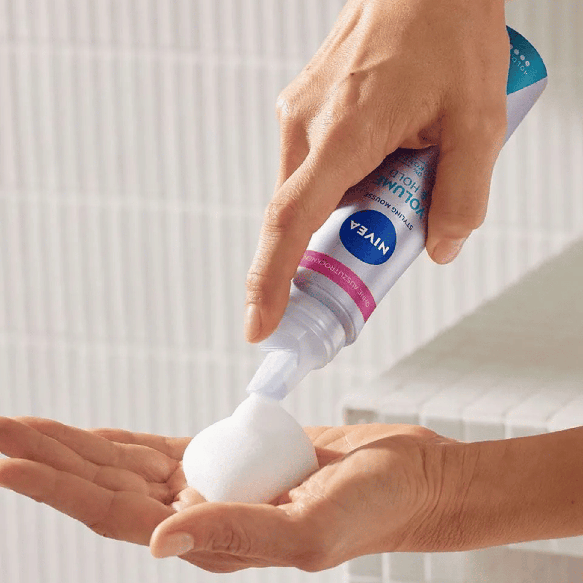 Alternate Image of Volume & Hold Mousse