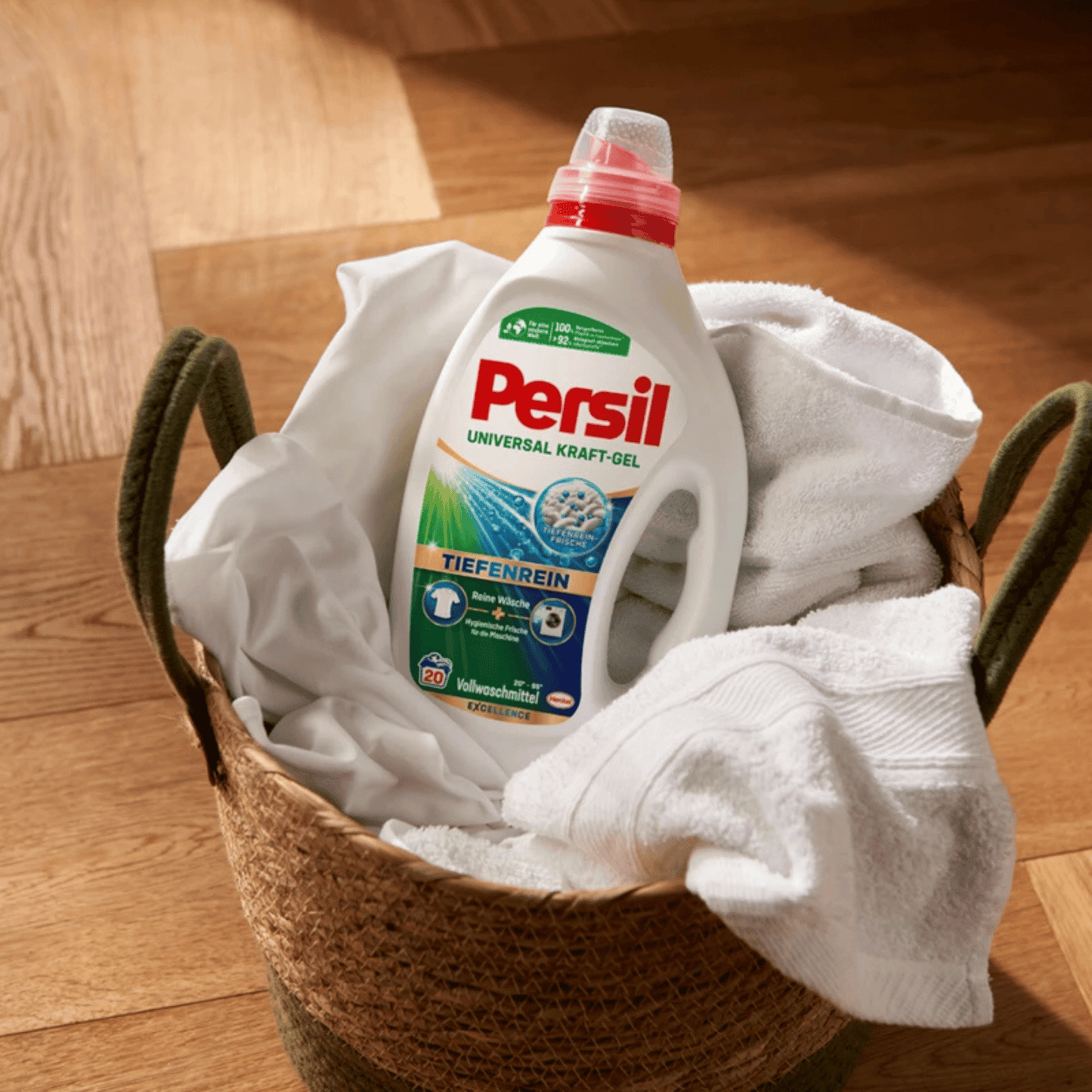 Alternate Image of Universal Gel Laundry Detergent, white detergent bottle with German writing