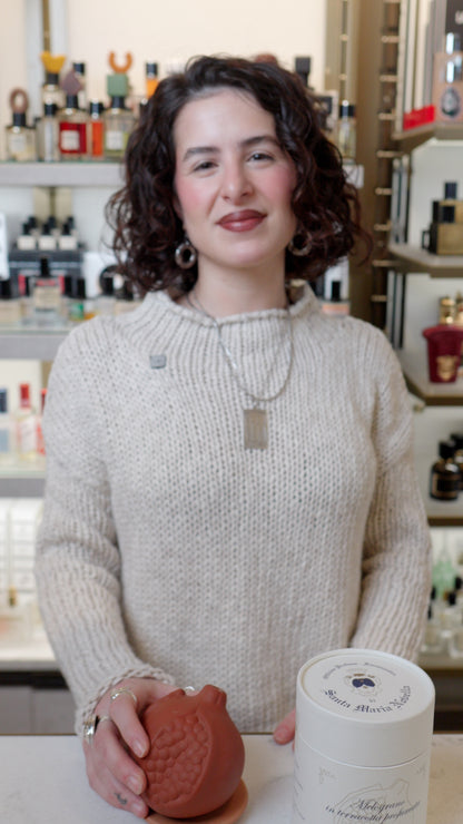 Video of Sophie explaining the Melograno Terracotta Diffuser from Santa Maria Novella
