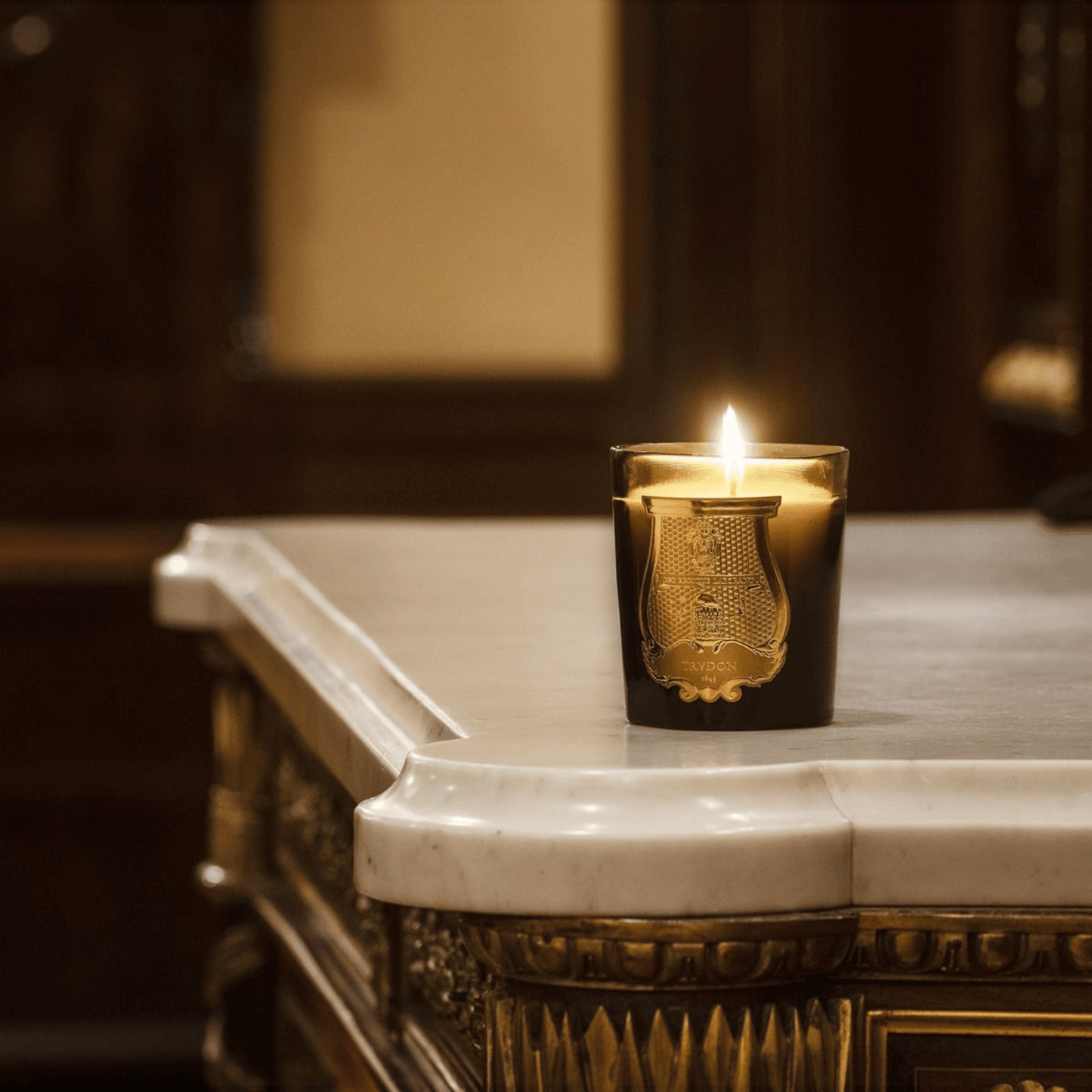 Alternate Image of Odalisque Candle