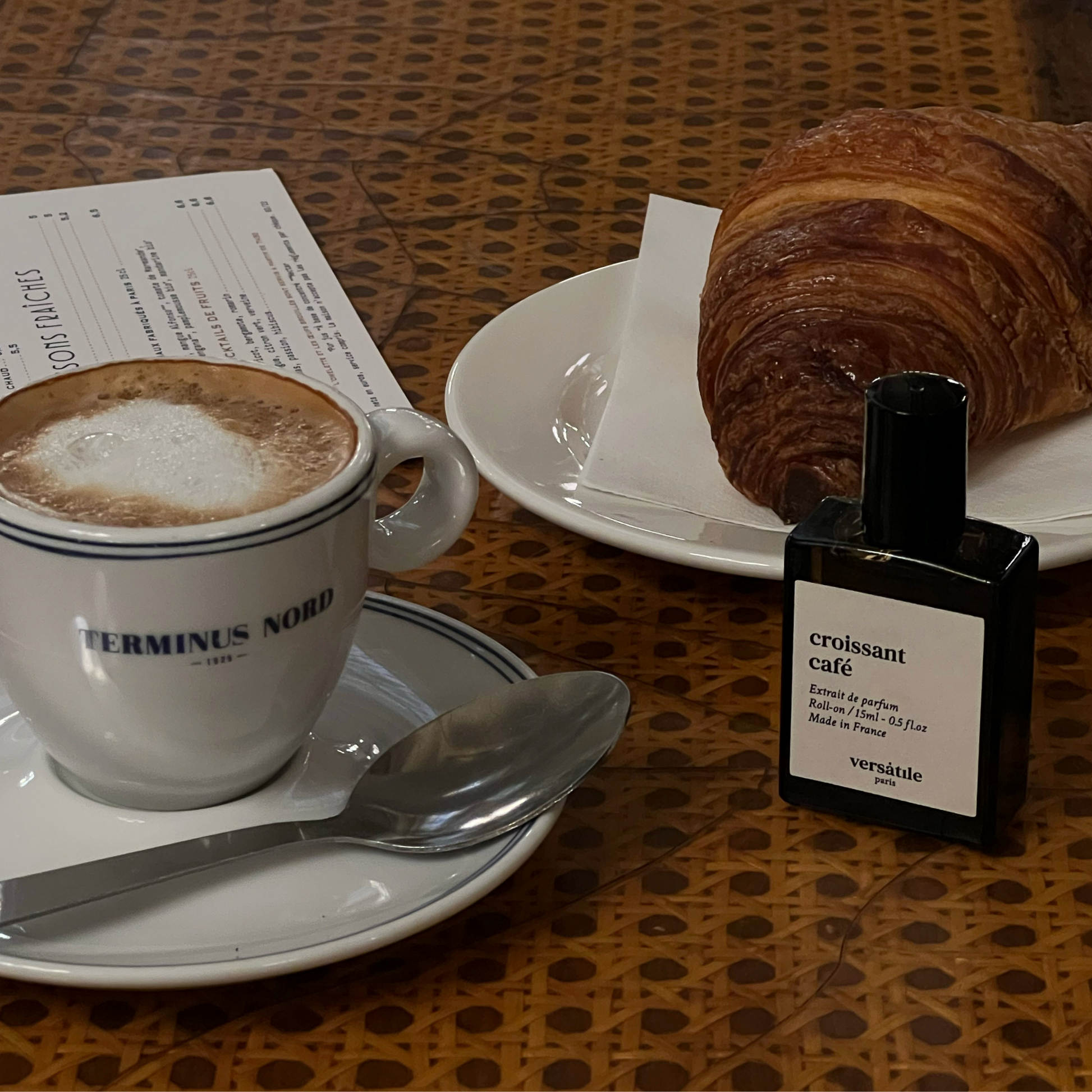 Versatile Paris Croissant Cafe Extrait de Parfum Roll-On (15 ml Versatile Paris Croissant Cafe Extrait de Parfum Roll-On (15 ml