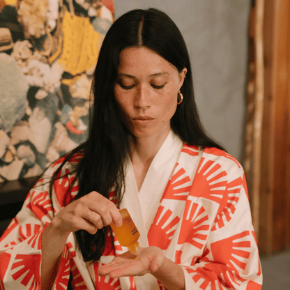 Alternate Image of Face Oil