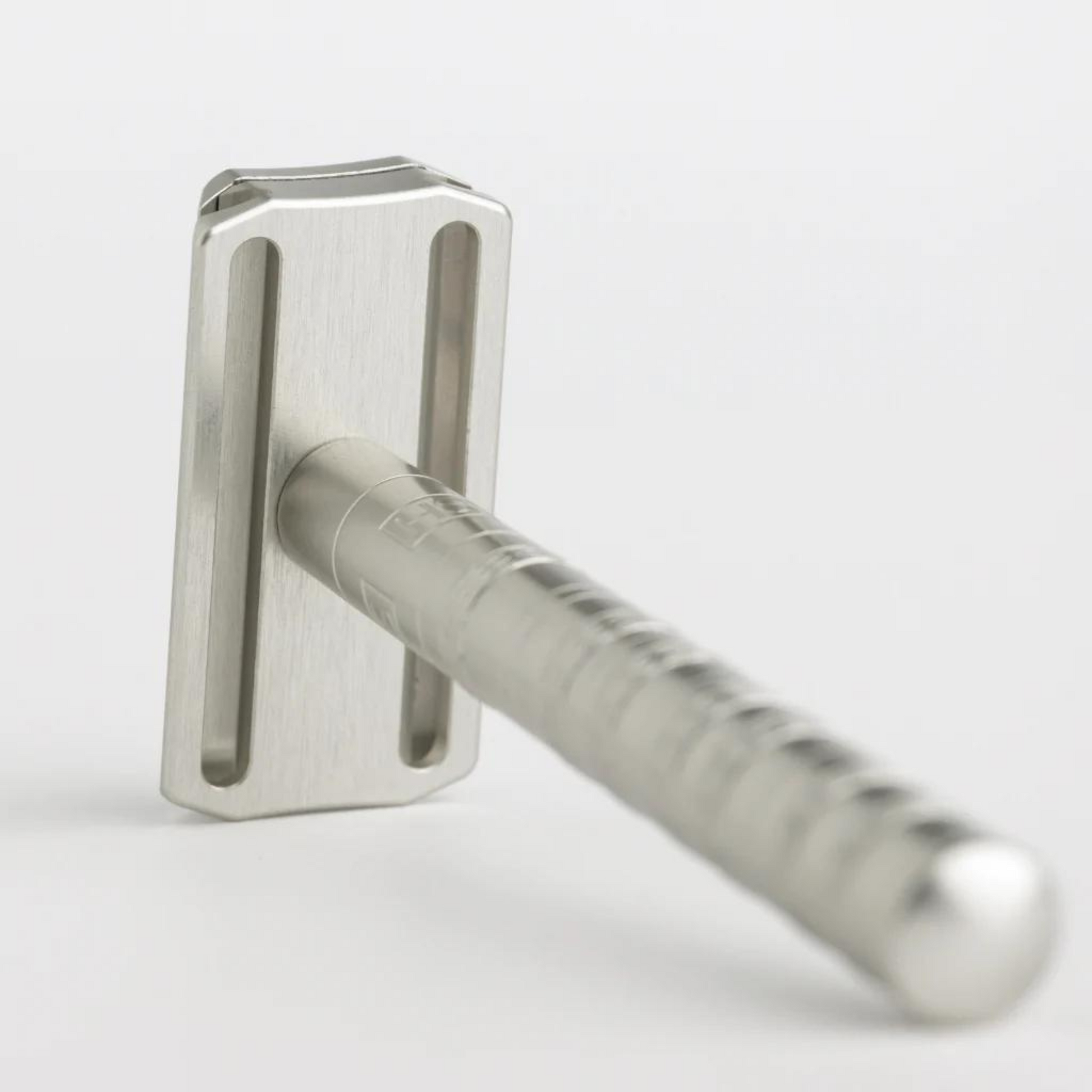 Henson Shaving Aircraft Aluminum Razor (AL13-MILD) – Smallflower Henson Shaving Aircraft Aluminum Razor (AL13-MILD) – Smallflower